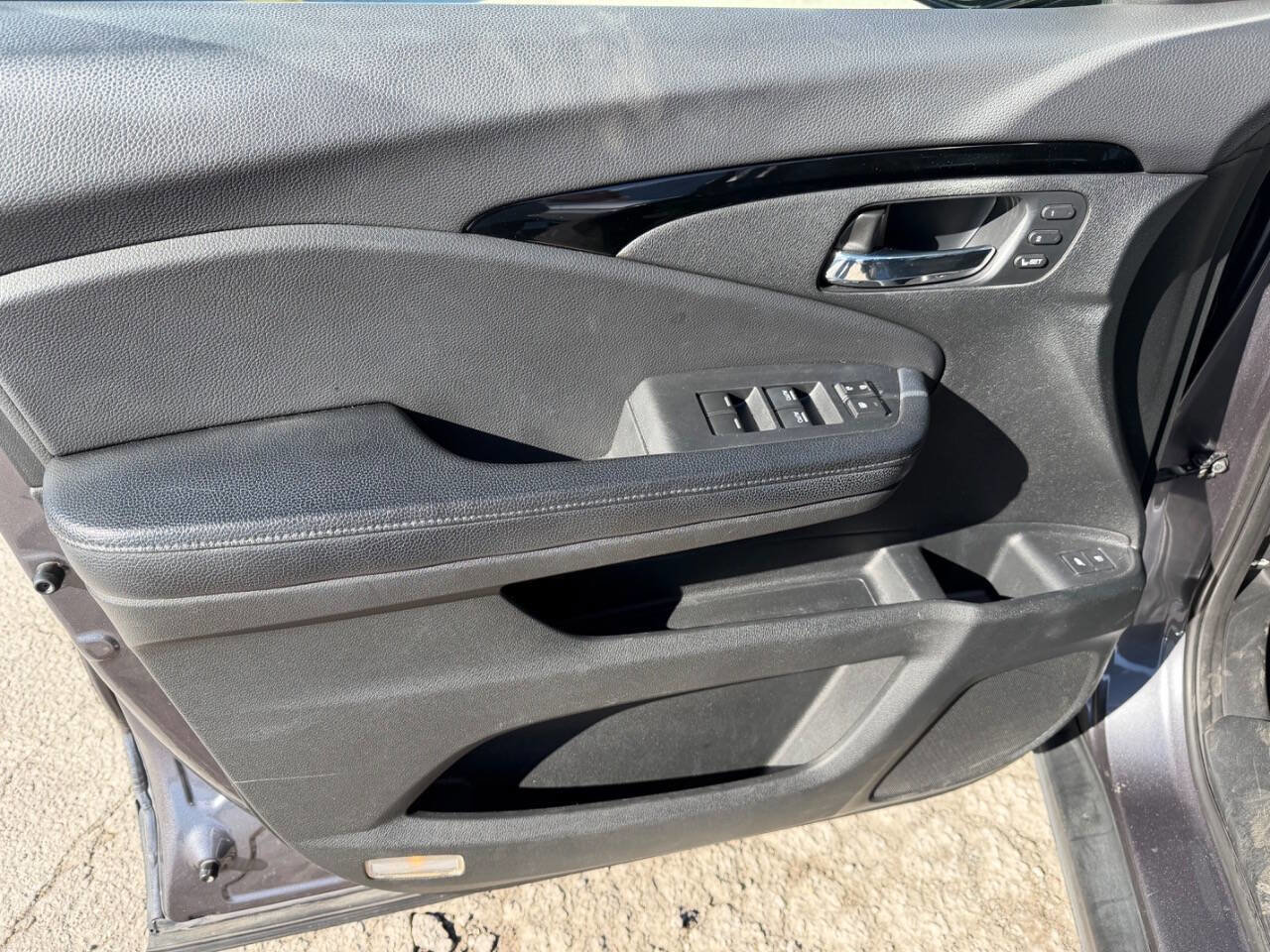 Used 2016 Honda Pilot Touring image 13