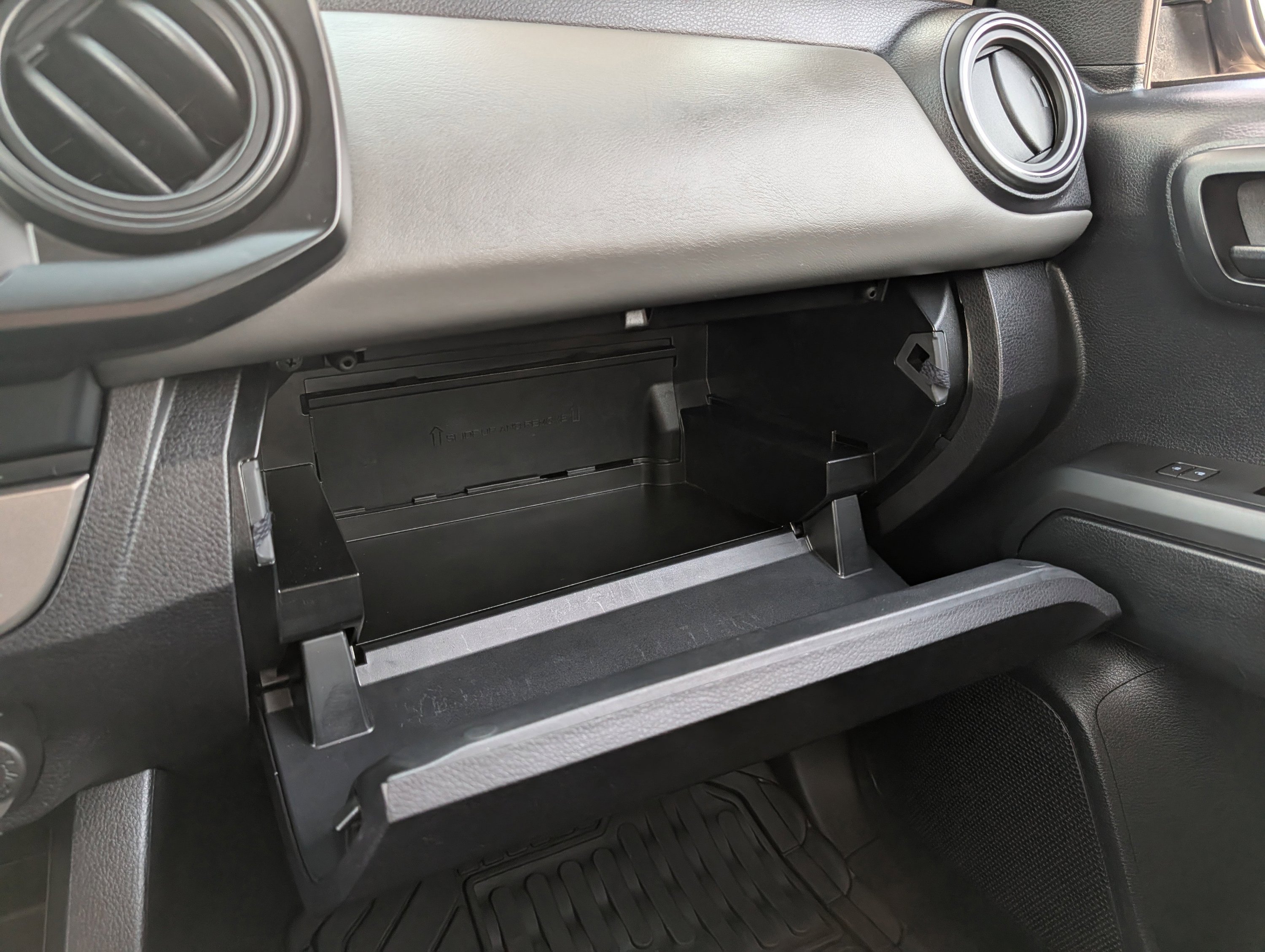 Used 2019 Toyota Tacoma SR w/ SR Convenience Package image 51