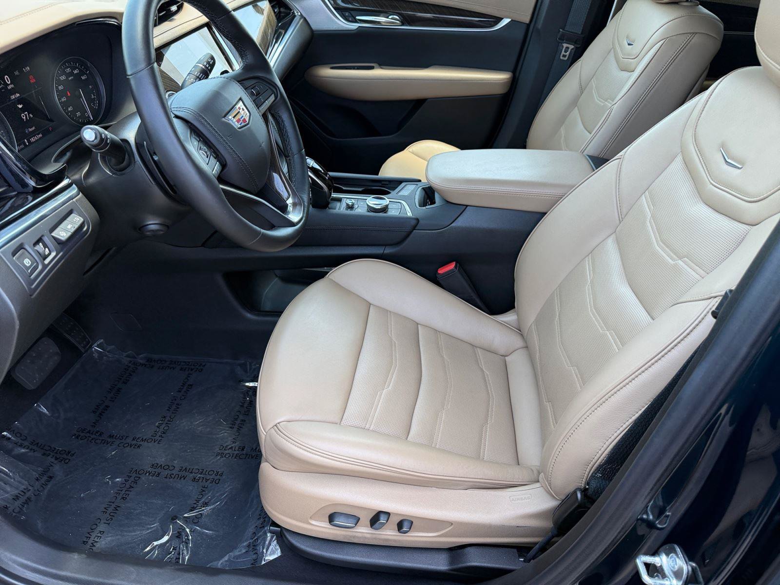 Used 2024 Cadillac XT6 Premium Luxury w/ Platinum Package AWD/4WD image 14