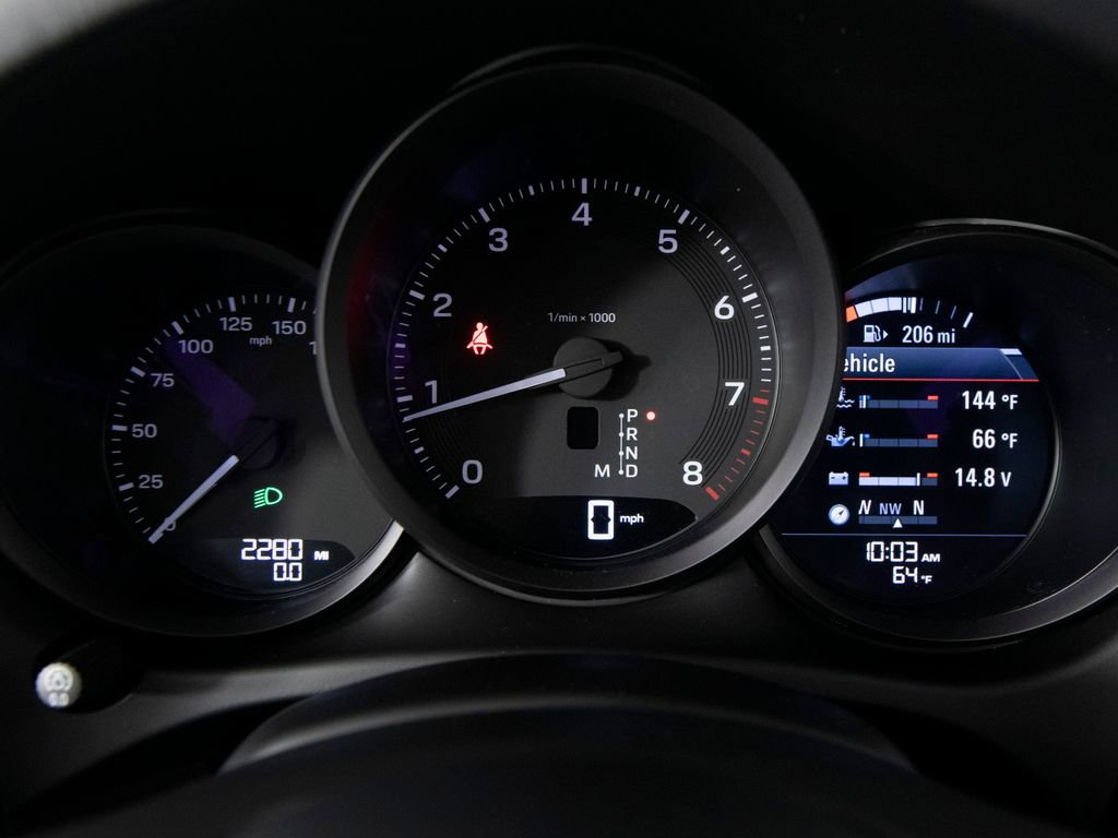 Certified 2026 Porsche Macan AWD/4WD image 23