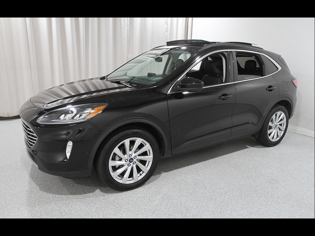Used 2022 Ford Escape Titanium w/ Titanium Elite Package AWD/4WD image 3