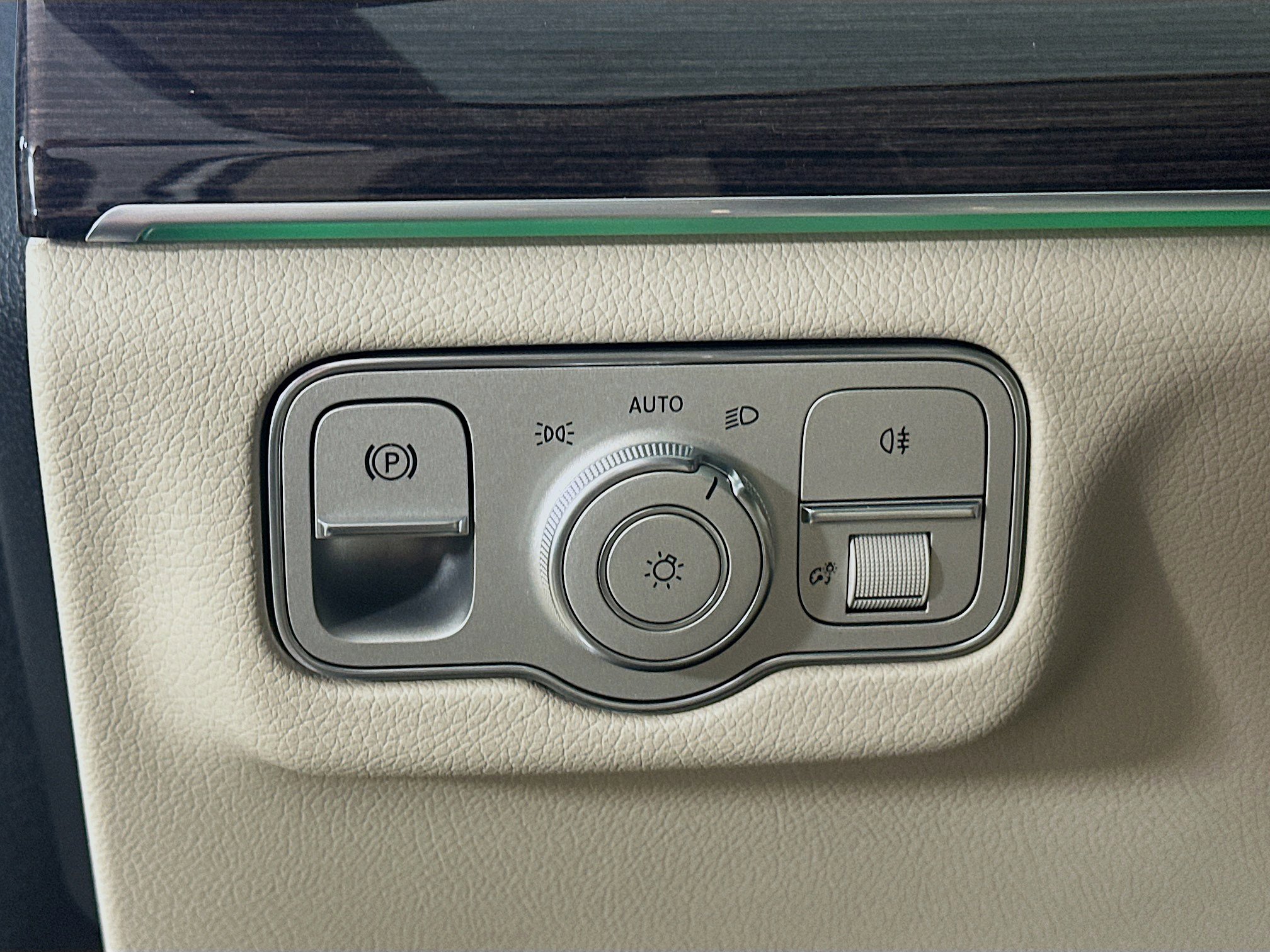 Certified 2026 Mercedes-Benz GLS 450 4MATIC image 10