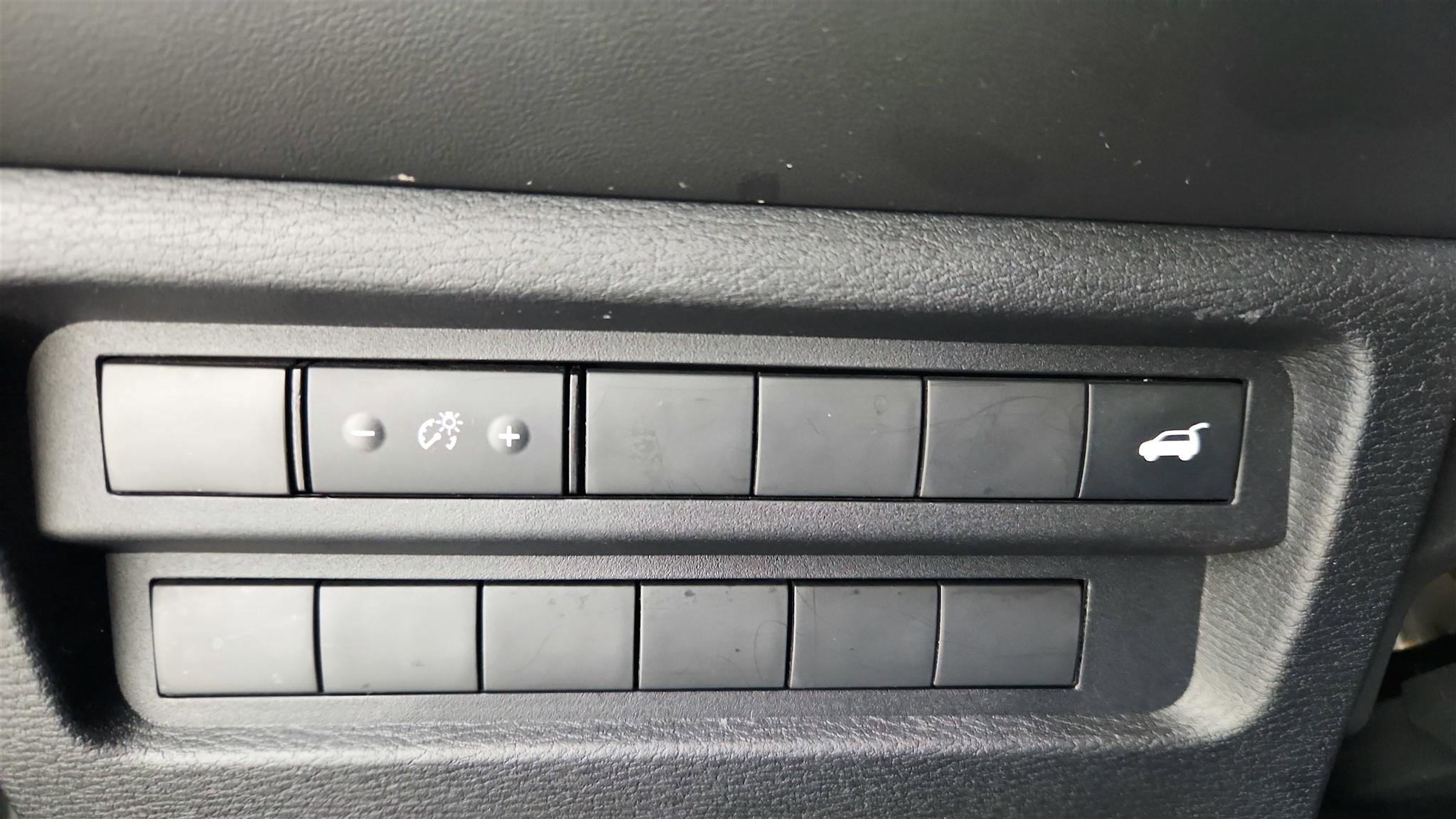 Used 2024 Mitsubishi Outlander FWD image 40