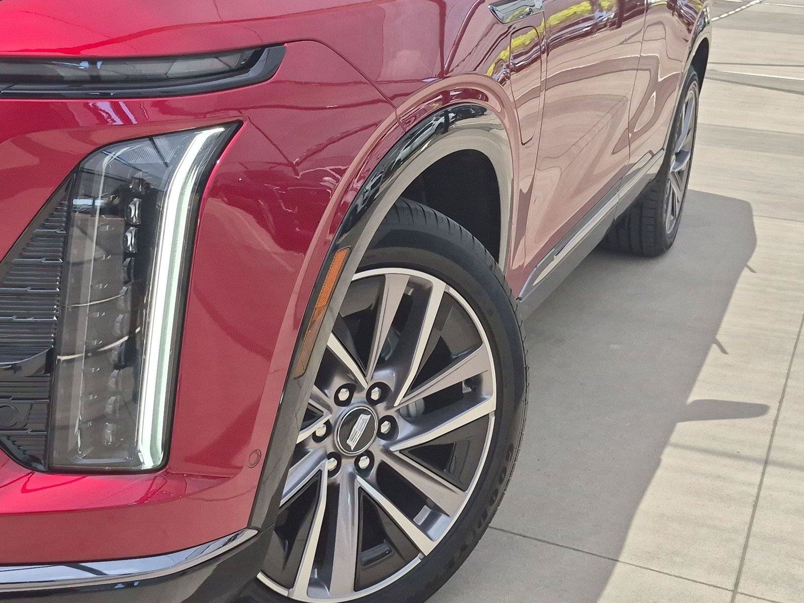 New 2027 Cadillac Vistiq Sport w/ LPO, Floor Liner Package AWD/4WD image 8