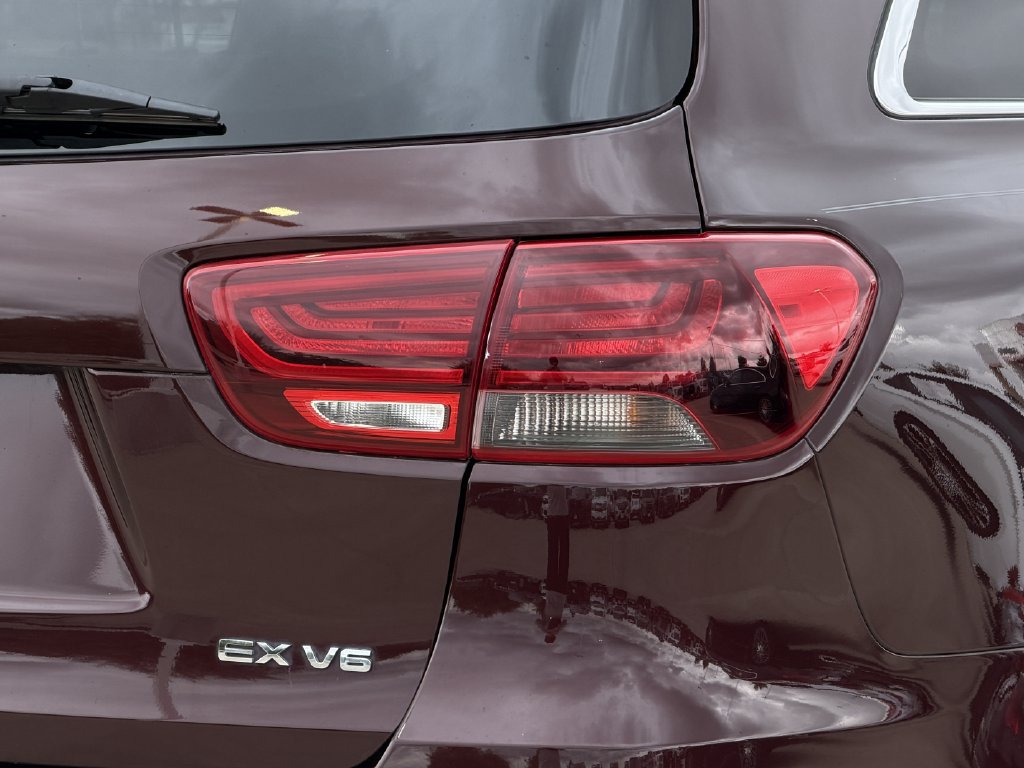 Used 2020 Kia Sorento EX FWD image 10