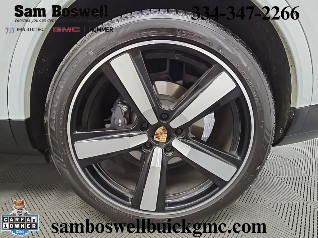 Used 2025 Porsche Cayenne Coupe image 44