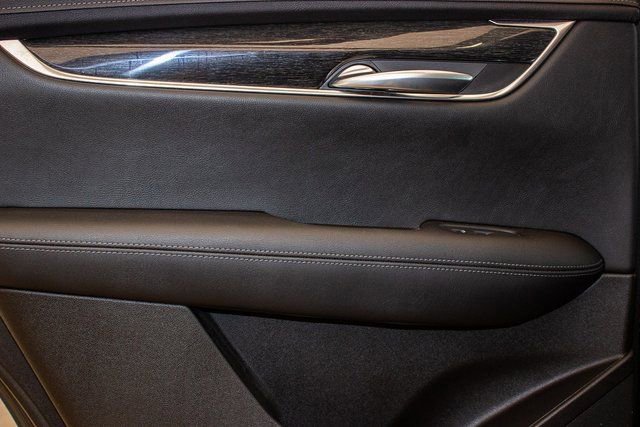Used 2021 Cadillac XT5 Premium Luxury w/ LPO, Floor Liner Package image 18