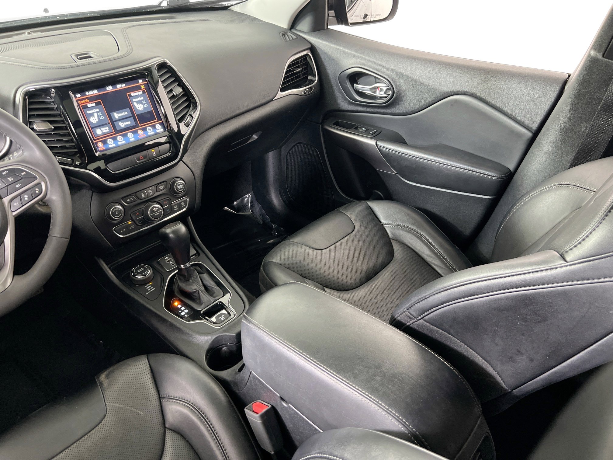 Used 2022 Jeep Cherokee Limited image 23