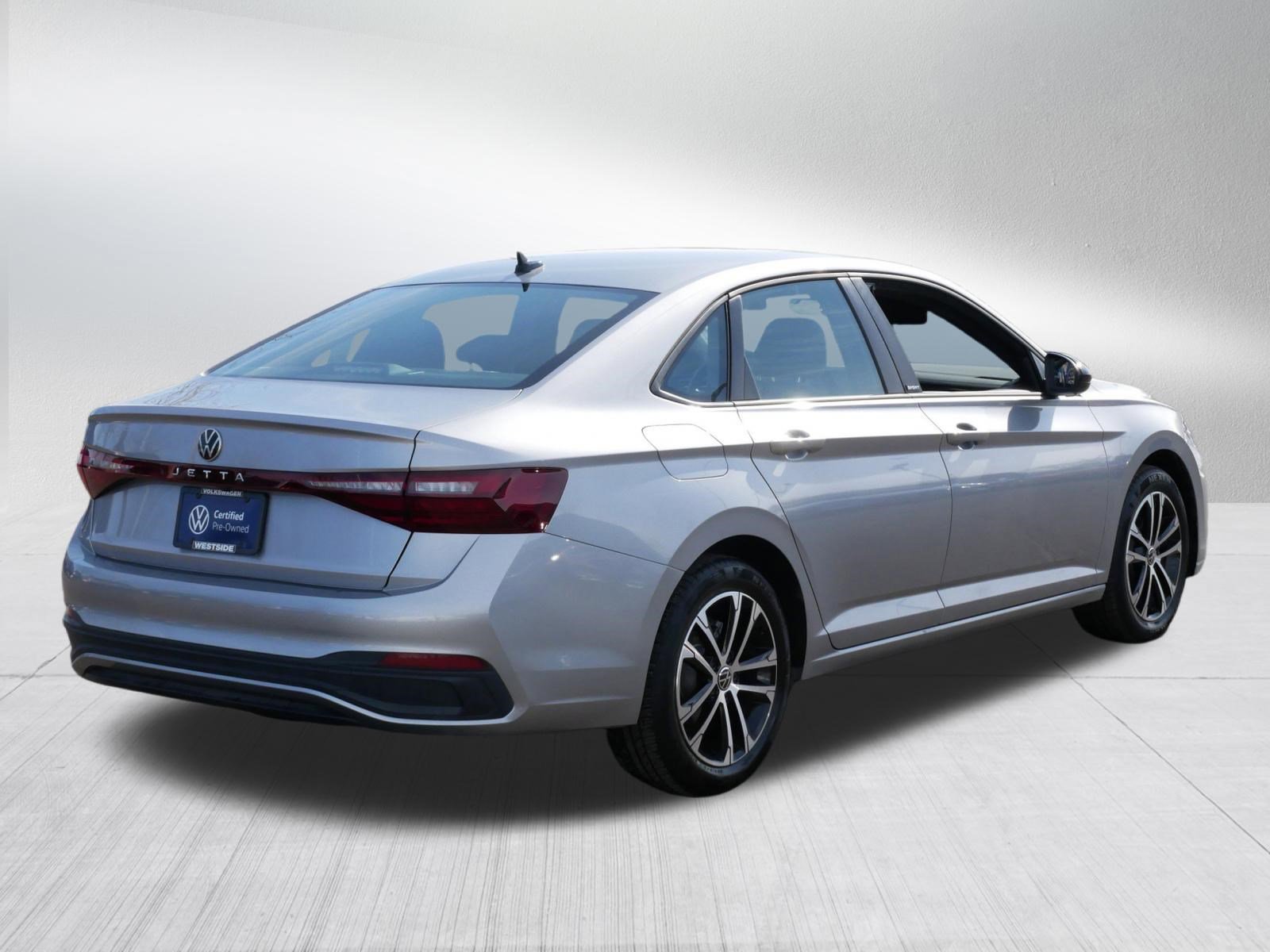 Certified 2025 Volkswagen Jetta Sport FWD image 7
