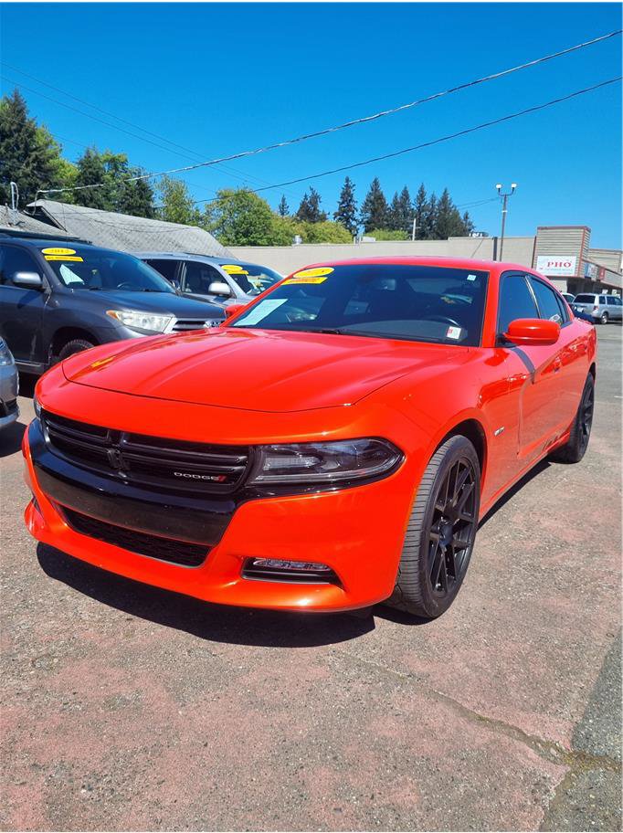 Used 2018 Dodge Charger R/T RWD image 1