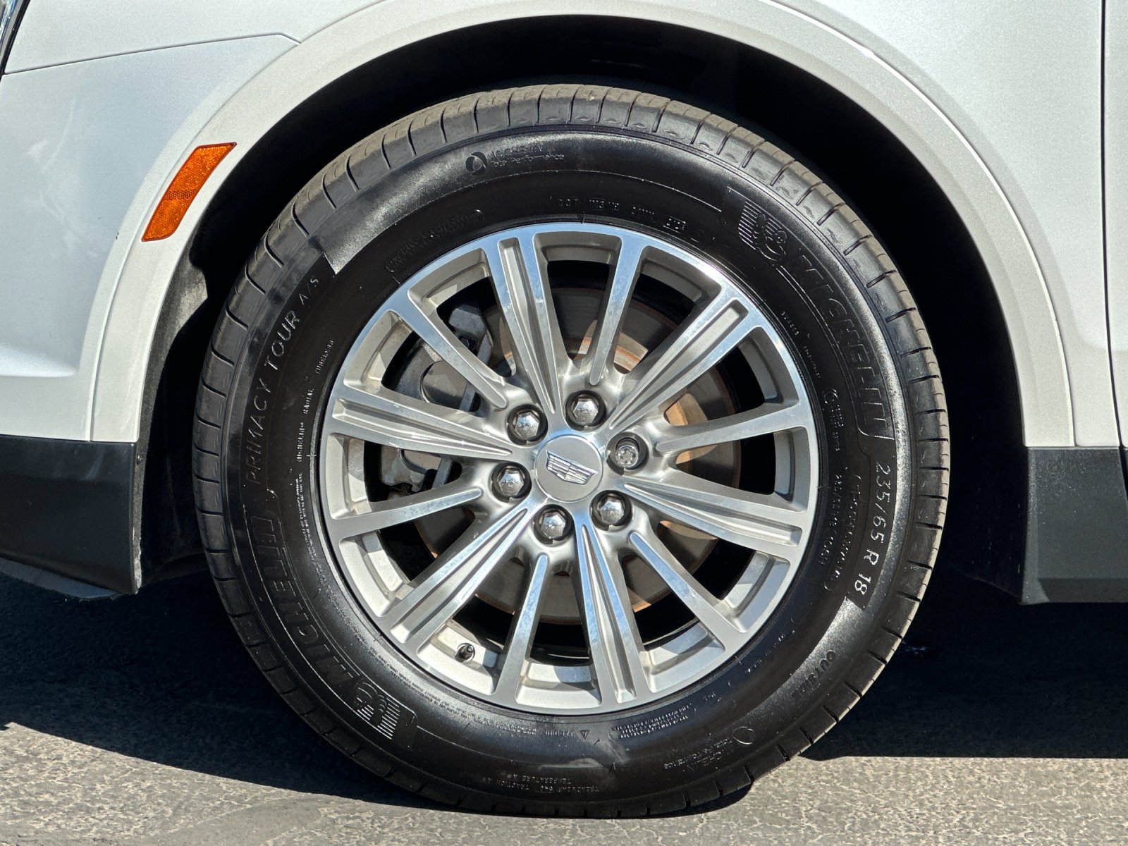 Used 2017 Cadillac XT5 Luxury w/ Driver Awareness Package AWD/4WD image 27