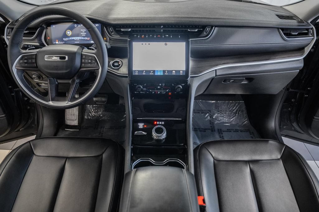 Used 2023 Jeep Grand Cherokee Limited AWD/4WD image 20