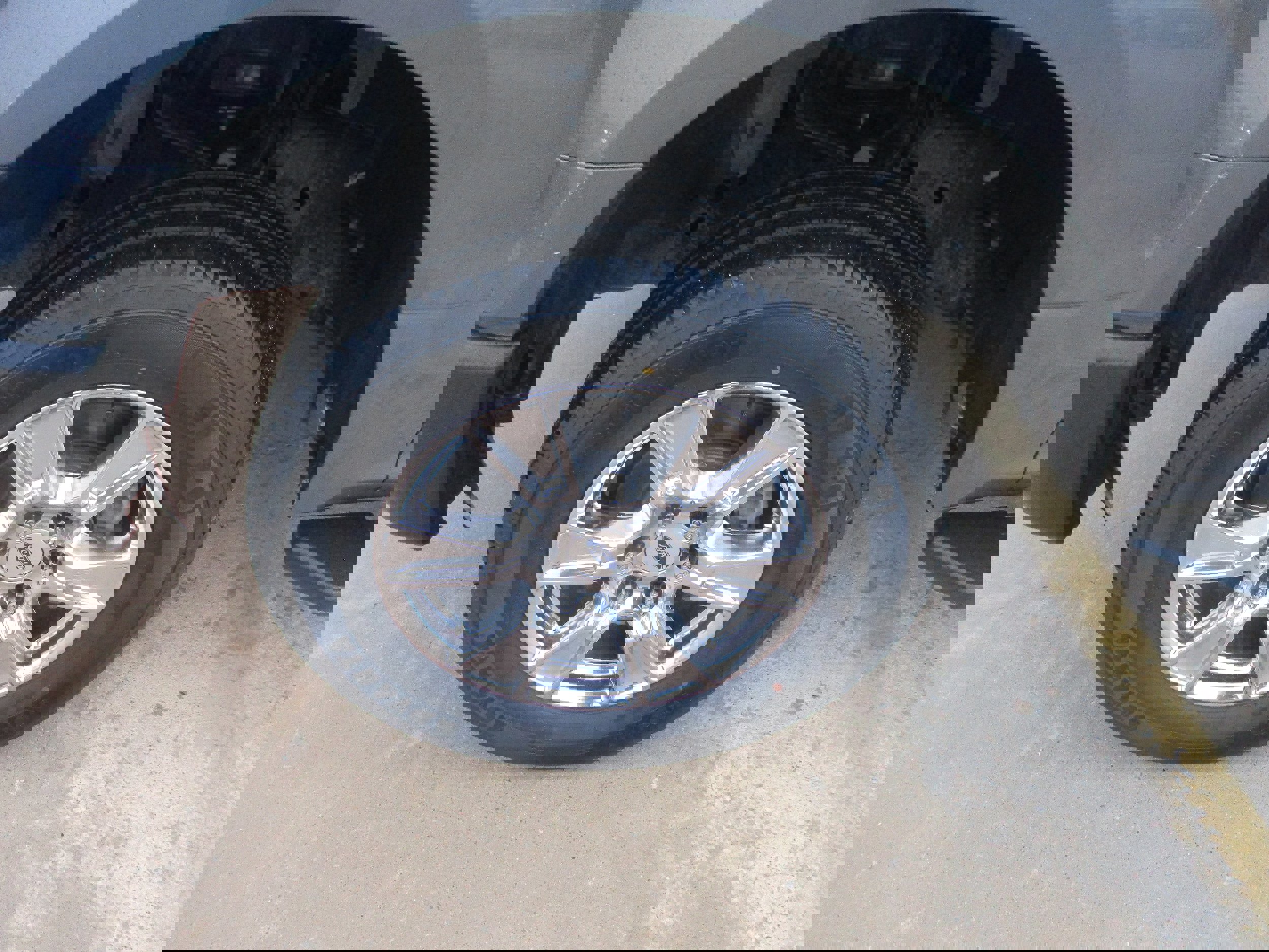 Used 2015 Ford F150 XLT w/ Equipment Group 302A Luxury RWD image 3