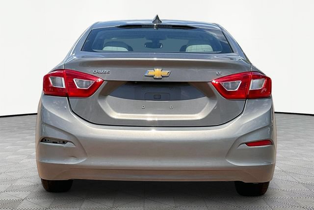 Used 2017 Chevrolet Cruze LT w/ Sun And Sound Package FWD image 6