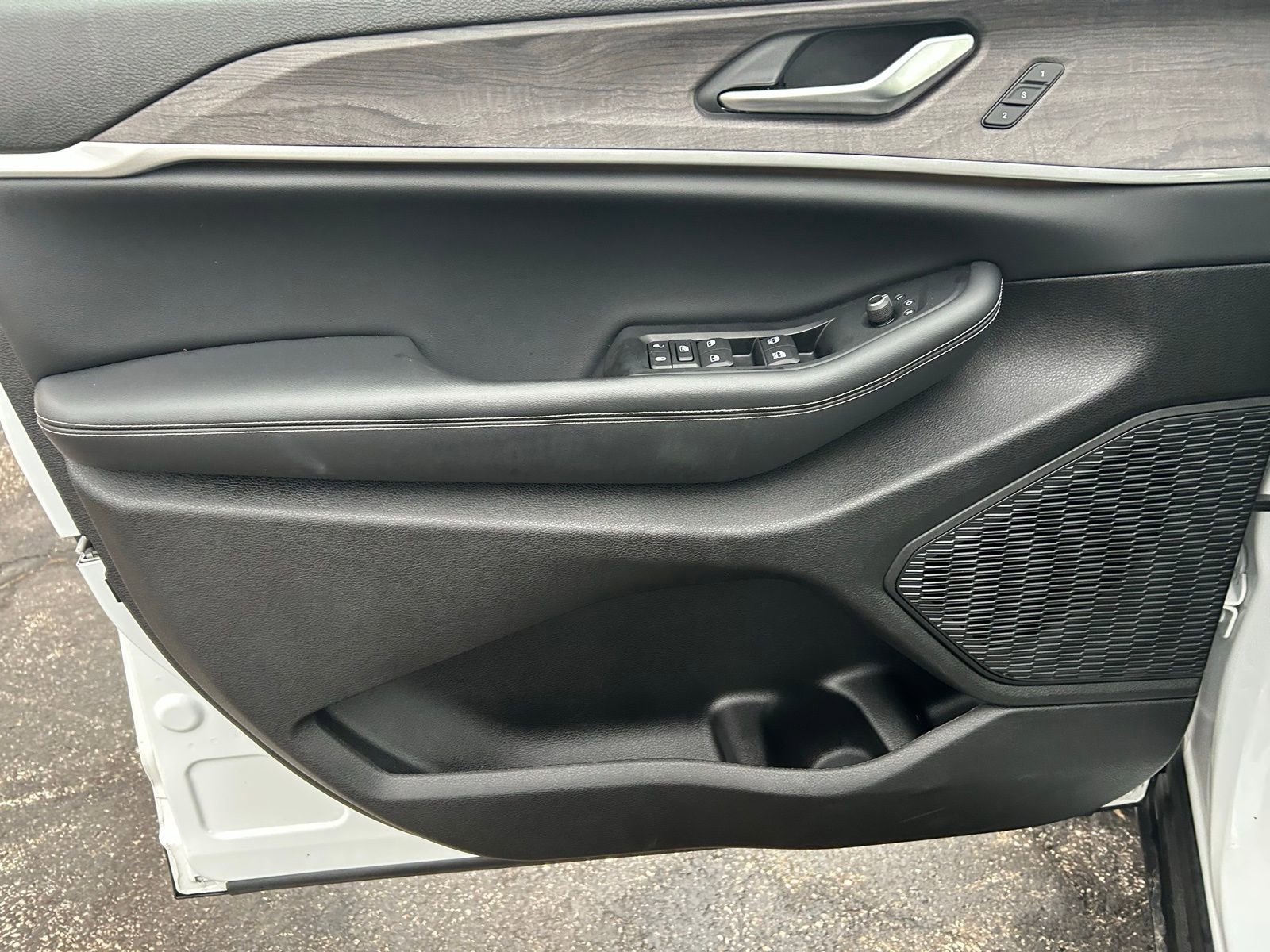 Certified 2023 Jeep Grand Cherokee L Limited image 10