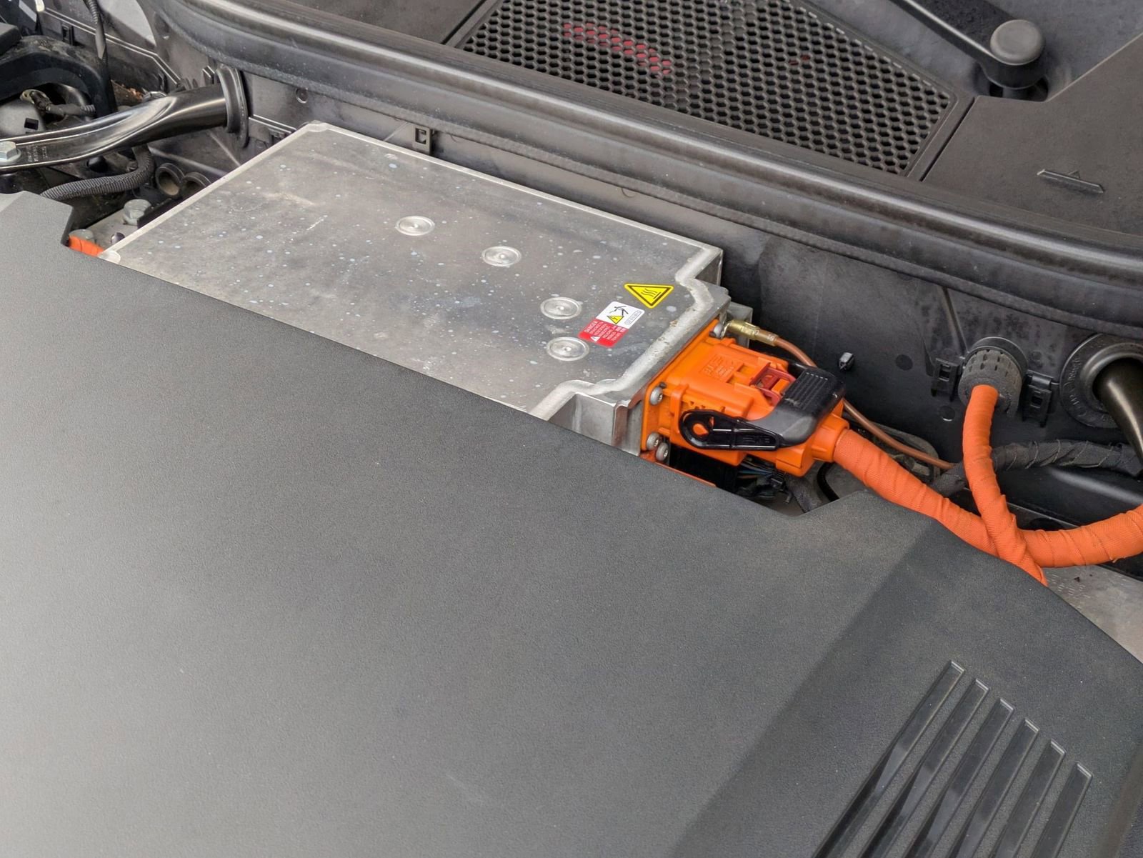 Used 2022 Audi e-tron Premium image 24