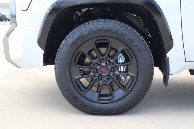 New 2025 Toyota Tundra Platinum image 9