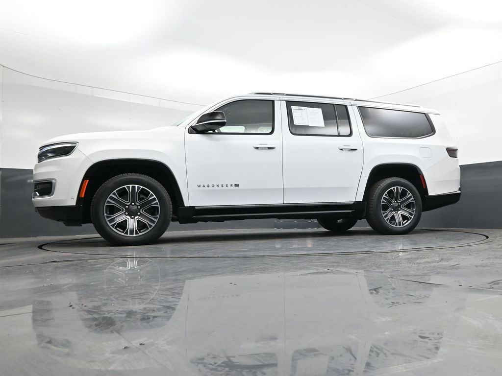 Used 2024 Jeep Wagoneer L Series II w/ Flexible Seating Group image 35