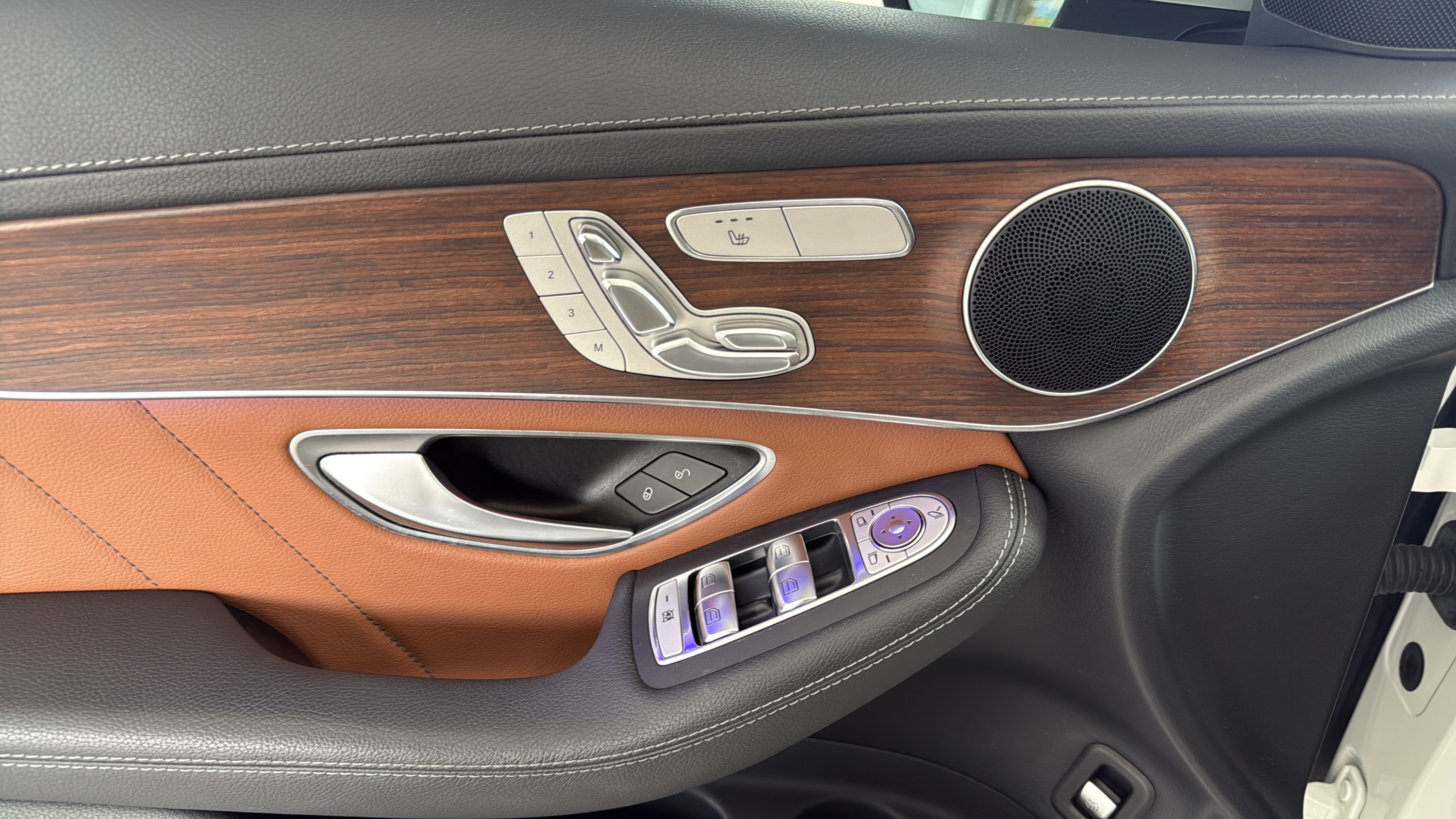 Certified 2023 Mercedes-Benz GLC 300 4MATIC Coupe image 9