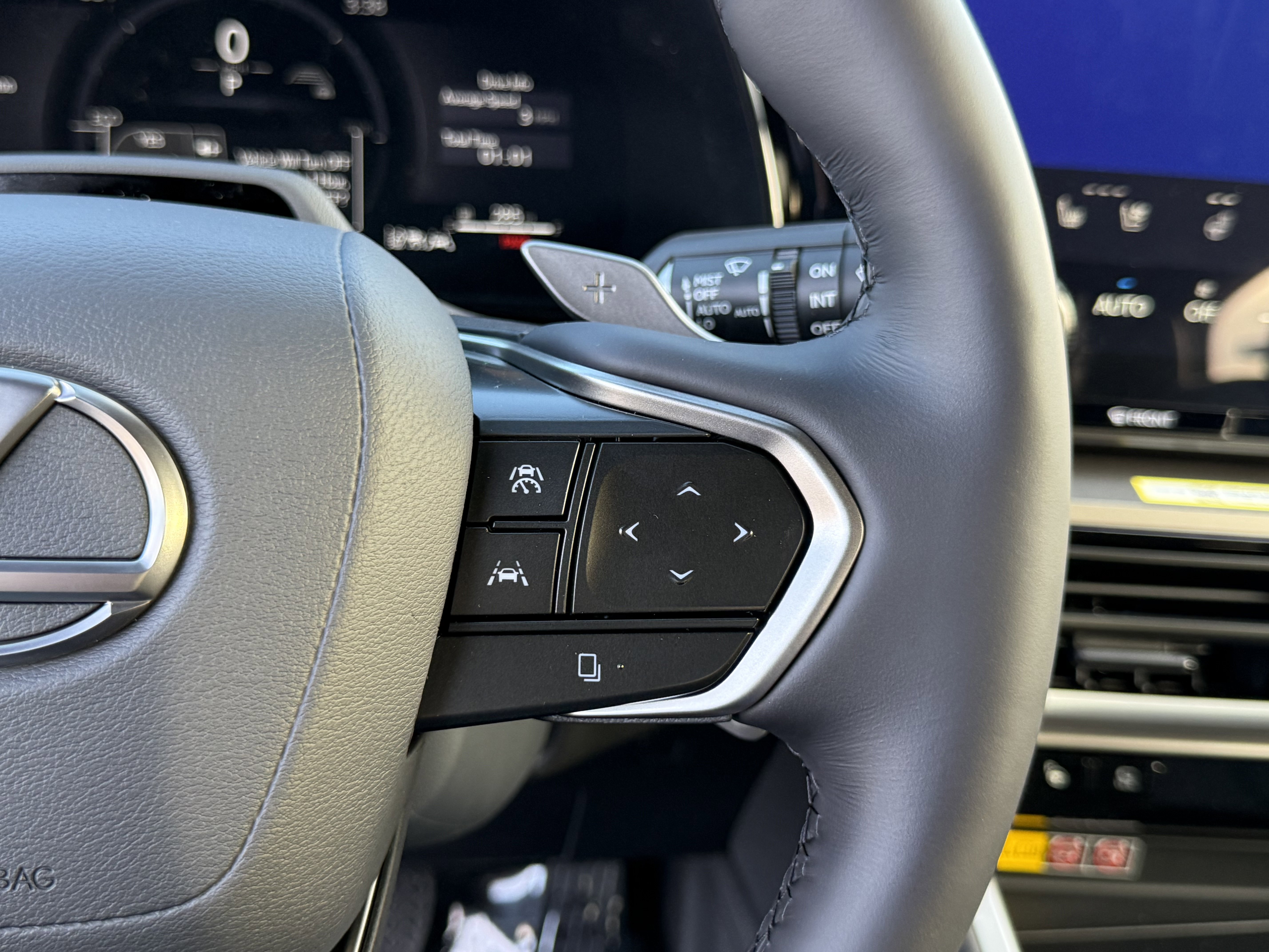 New 2026 Lexus TX 550h AWD Plug-In Hybrid image 22