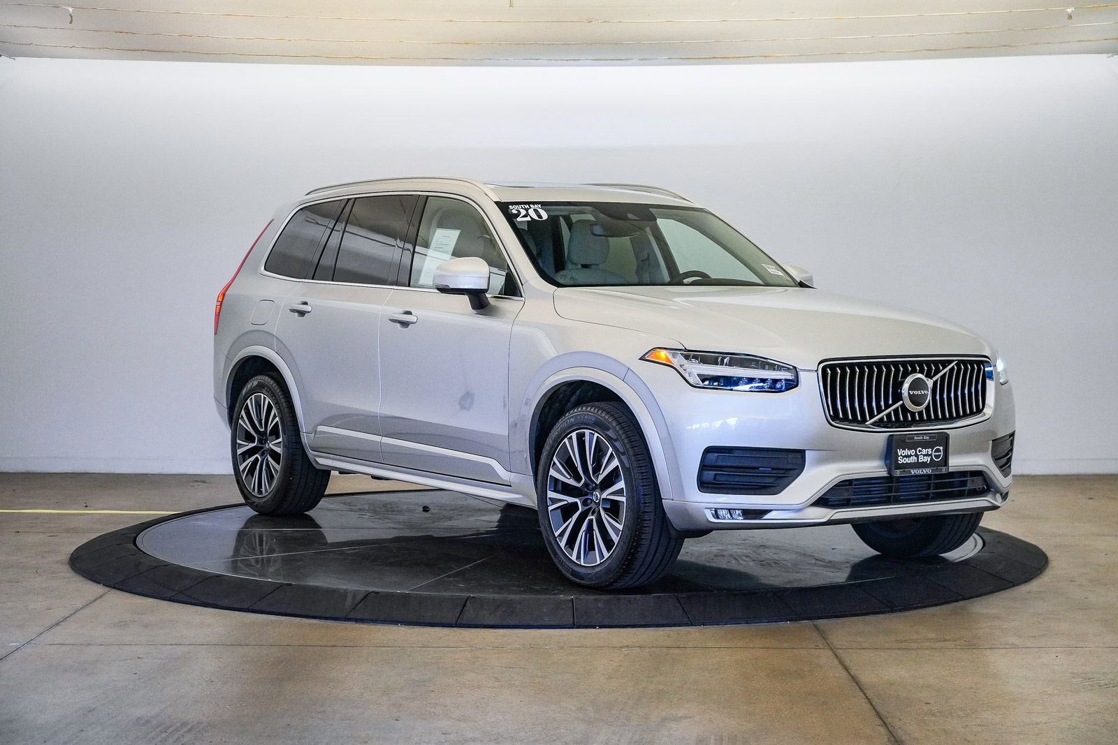 Used 2020 Volvo XC90 T5 Momentum w/ Protection Package Premier AWD/4WD image 6