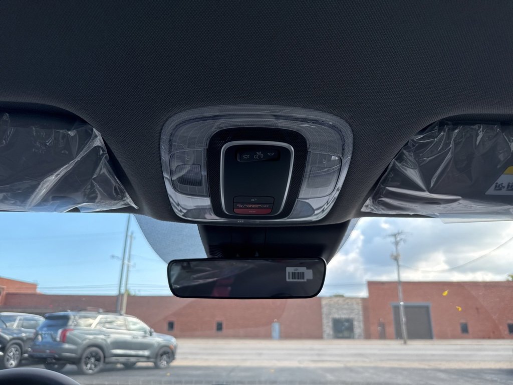 New 2025 Hyundai Elantra SEL image 19