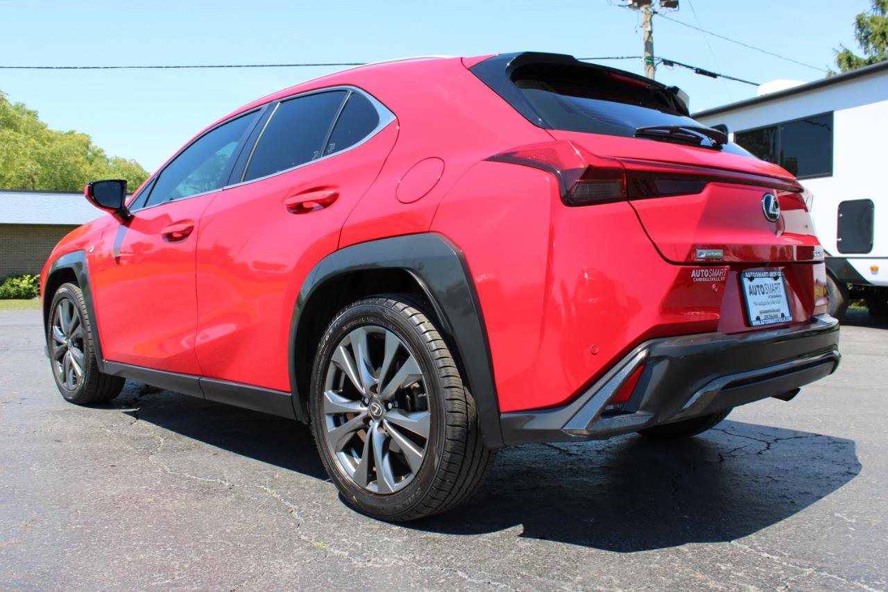 Used 2019 Lexus UX 200 F Sport w/ F Sport Premium Package FWD image 11