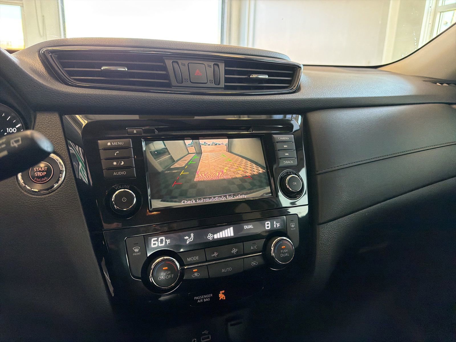 Used 2018 Nissan Rogue SV AWD/4WD image 23