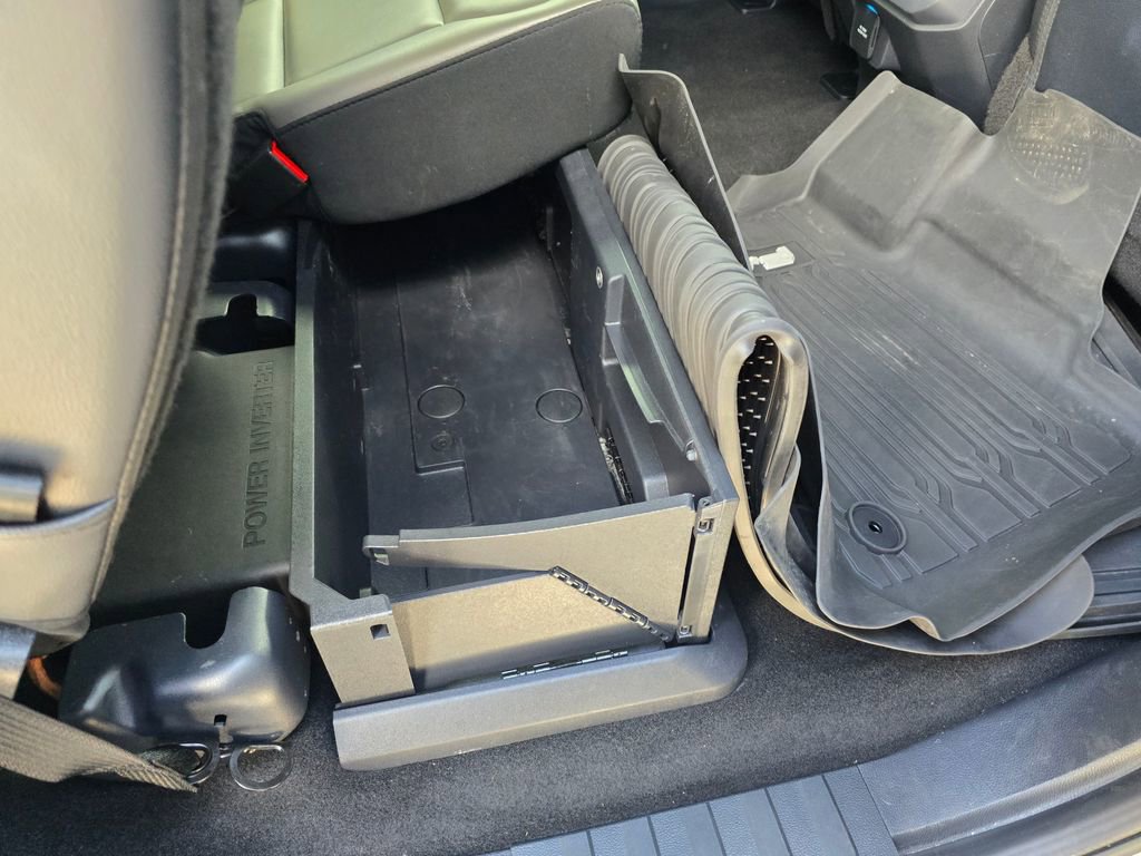 Used 2025 Ford F150 Lariat w/ FX4 Off-Road Package image 39