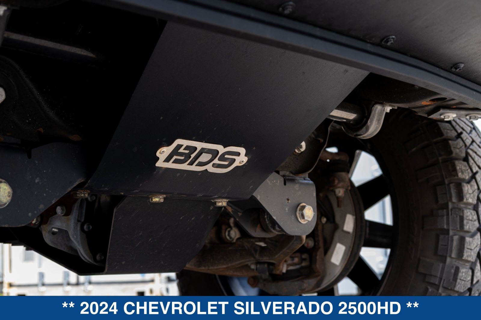 Used 2024 Chevrolet Silverado 2500 Custom w/ Custom Value Package AWD/4WD image 11