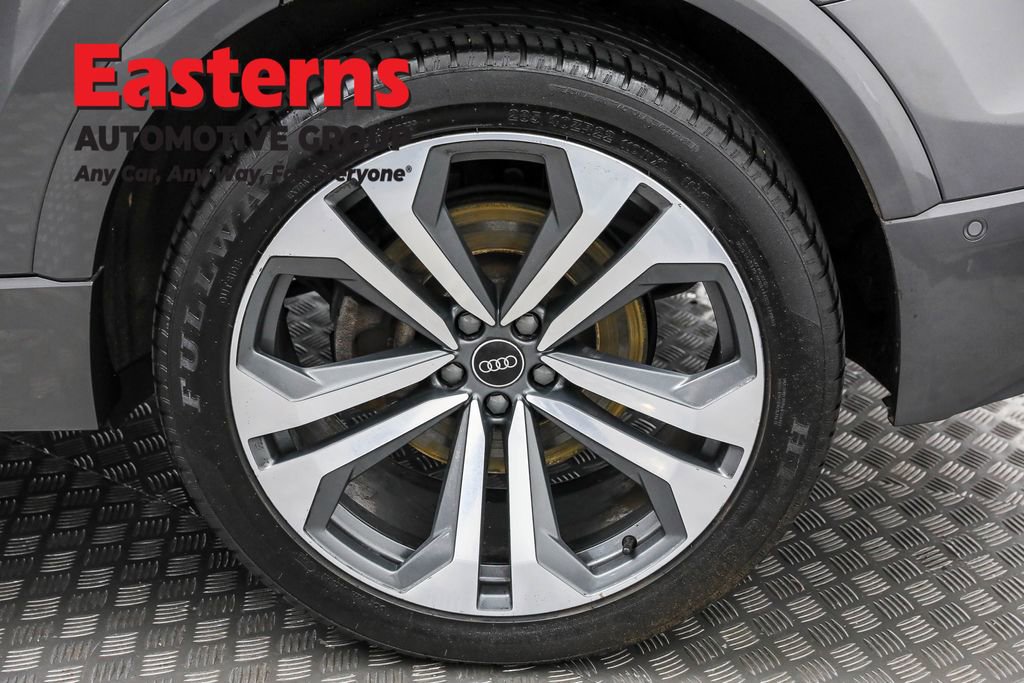 Used 2022 Audi Q8 Prestige w/ Prestige Package image 34