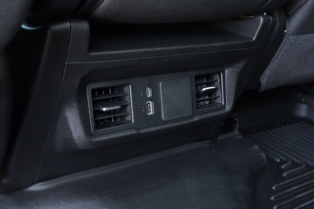 Used 2025 Chevrolet Silverado 2500 Custom w/ Custom Value Package image 18