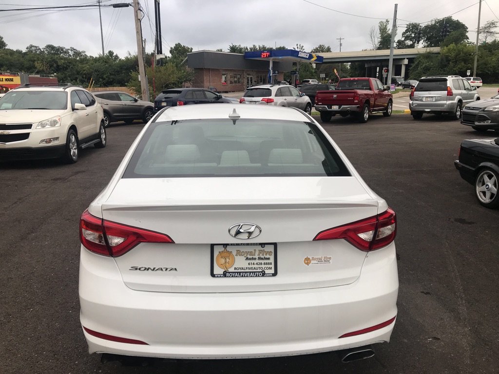 Used 2017 Hyundai Sonata SE FWD image 8
