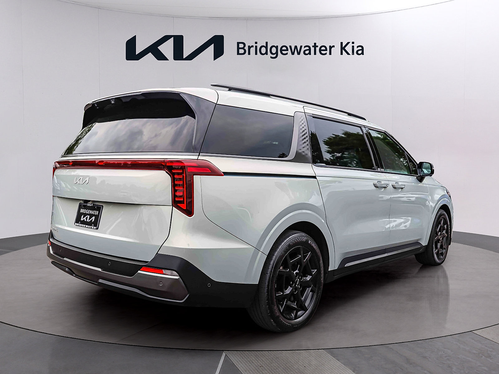 Certified 2025 Kia Carnival SX Prestige FWD image 6