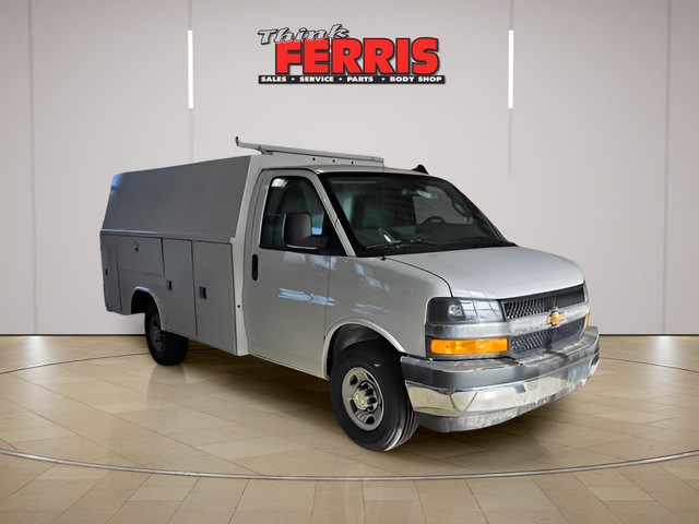 New 2026 Chevrolet Express 3500 w/ Power Convenience Package RWD image 9