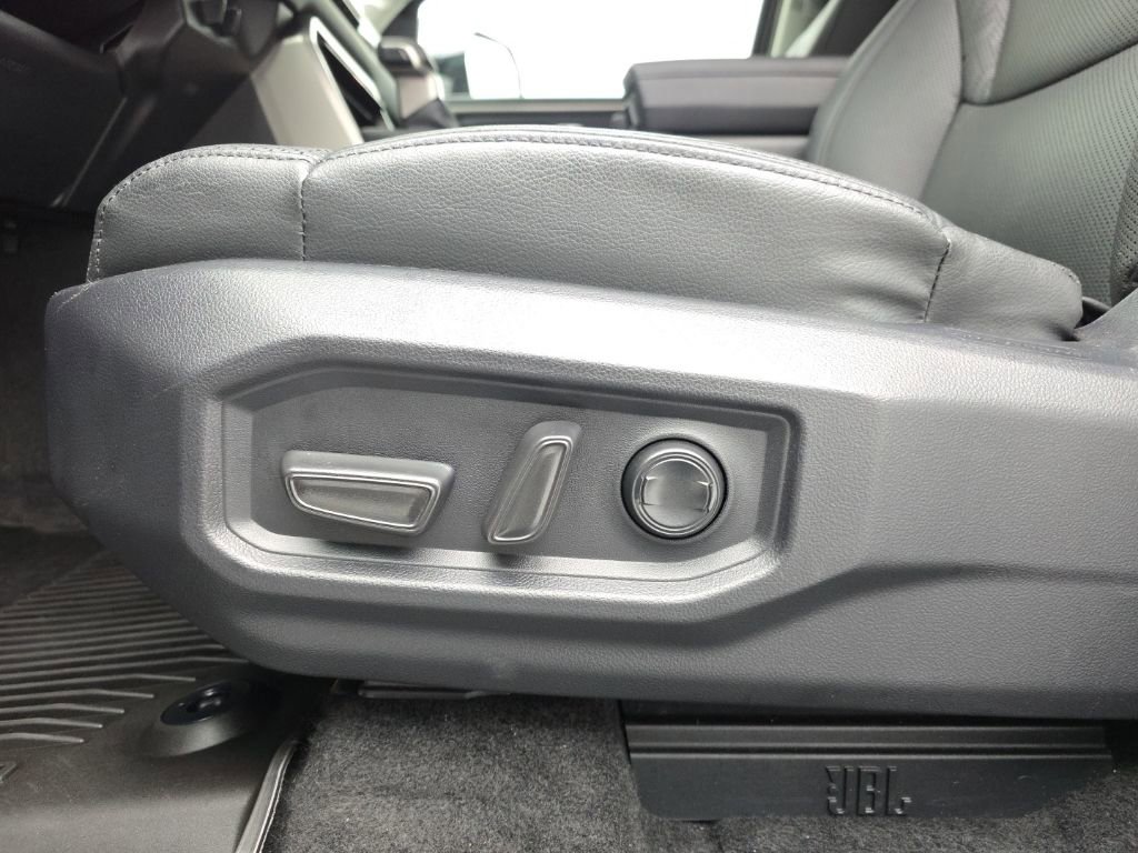 Used 2024 Toyota Tundra Limited AWD/4WD image 23
