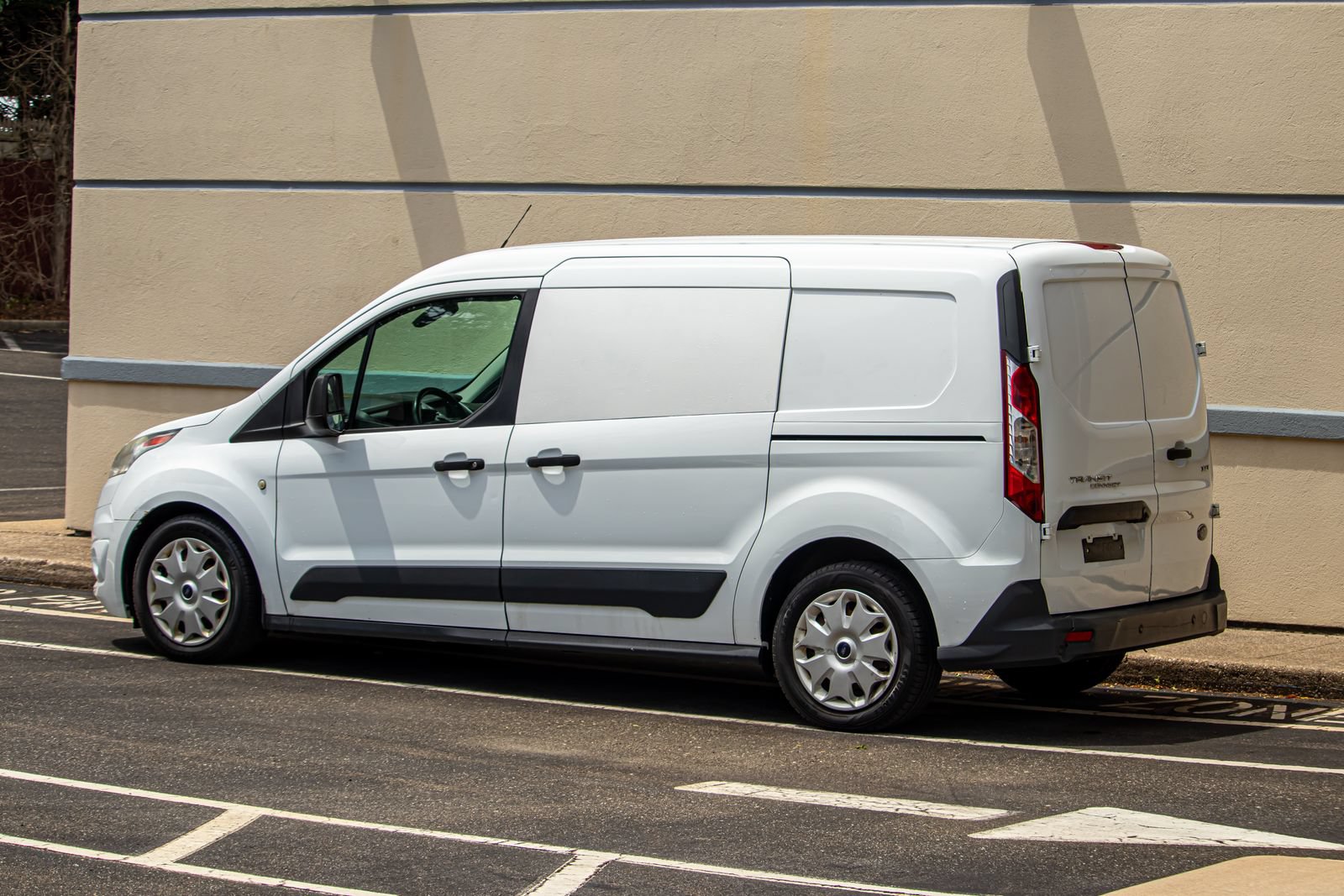 Used 2017 Ford Transit Connect XLT FWD image 4