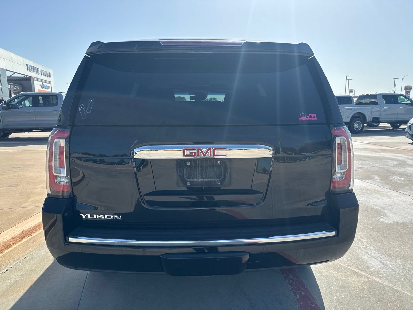 Used 2018 GMC Yukon Denali w/ Open Road Package AWD/4WD image 4