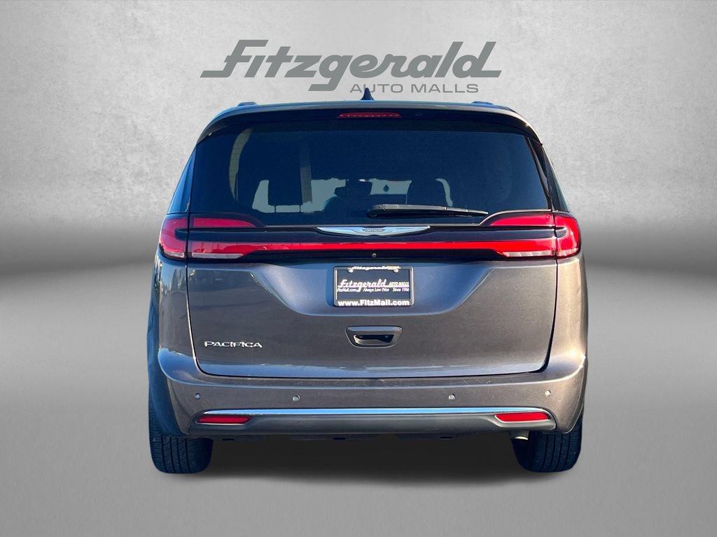 Used 2023 Chrysler Pacifica Limited FWD image 7