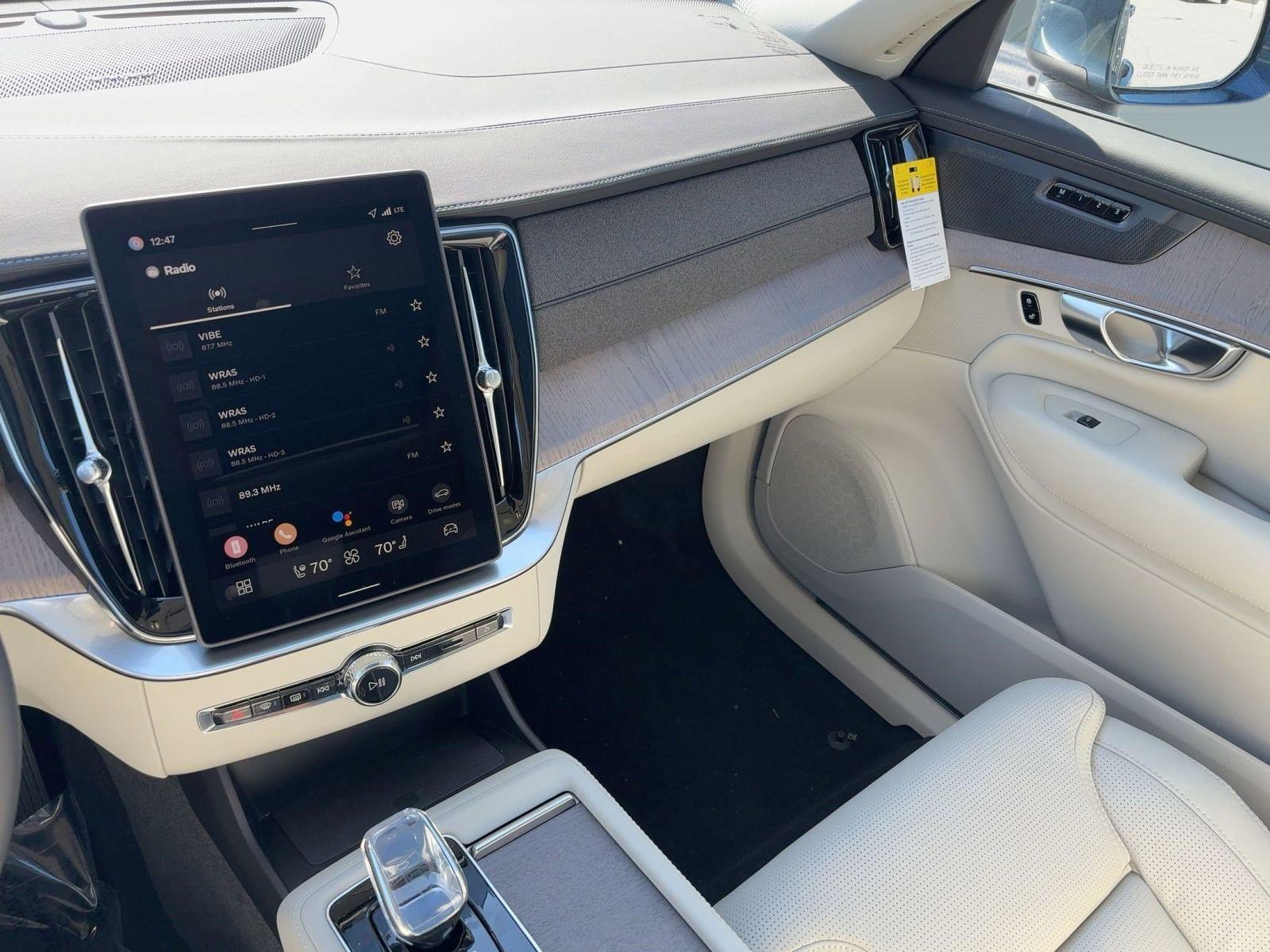 New 2026 Volvo XC90 T8 Ultra w/ Protection Package image 26