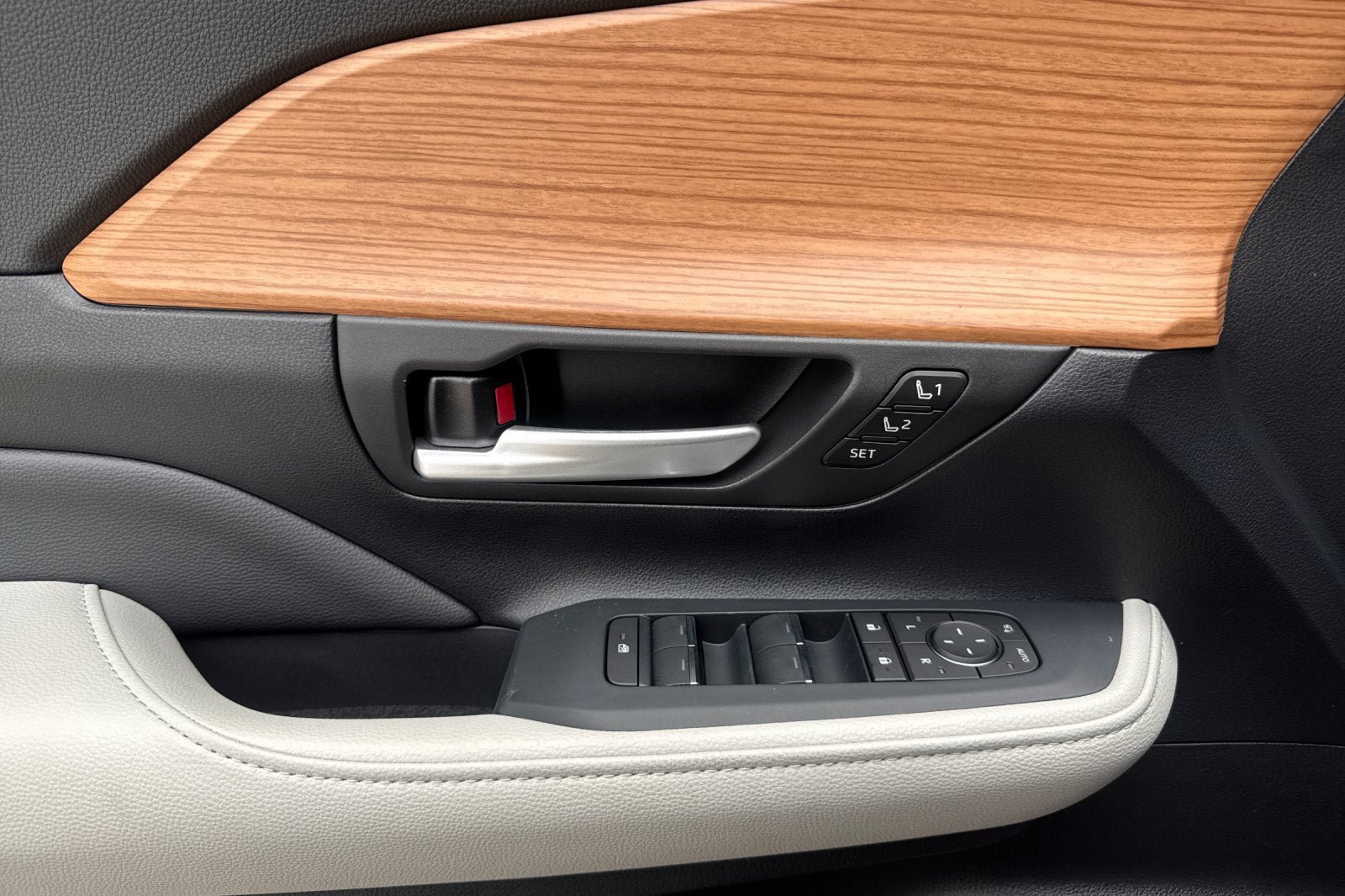 New 2026 Toyota Grand Highlander AWD Hybrid image 13
