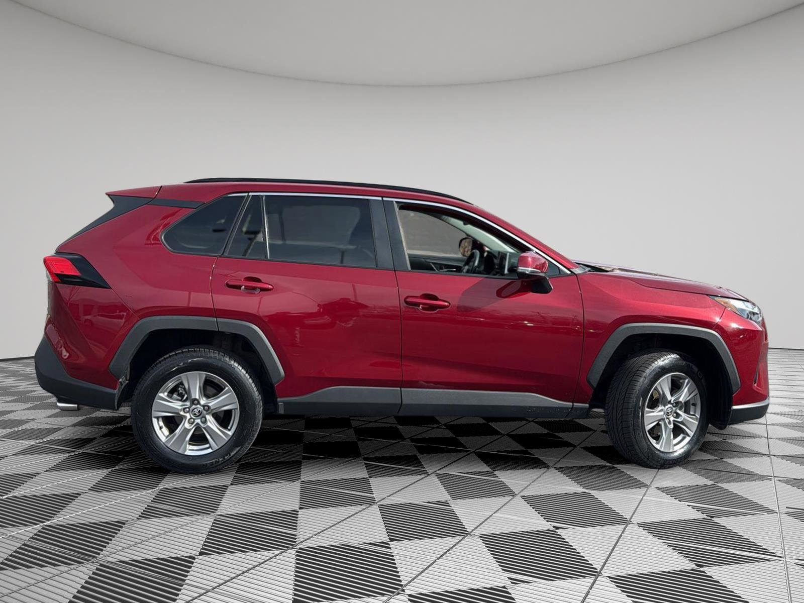 Used 2025 Toyota RAV4 XLE image 10