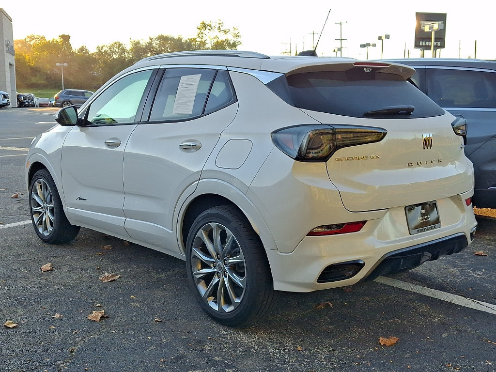 Used 2024 Buick Encore GX Avenir w/ Avenir Technology Package FWD image 4
