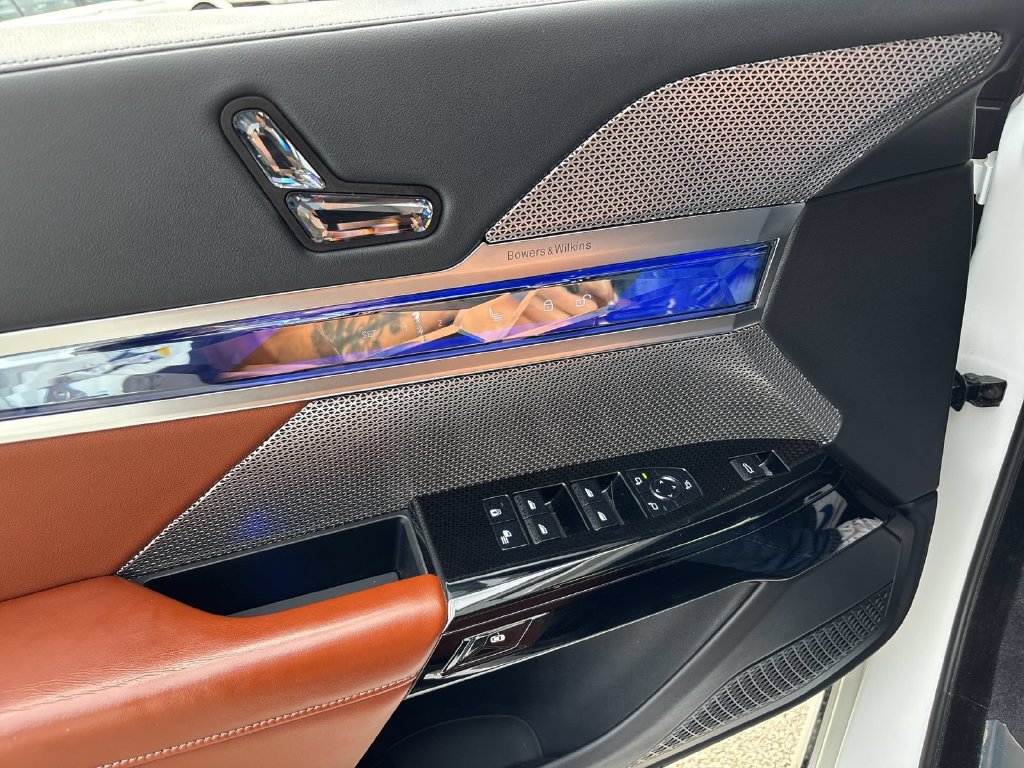 Certified 2024 BMW i7 eDrive50 RWD image 12