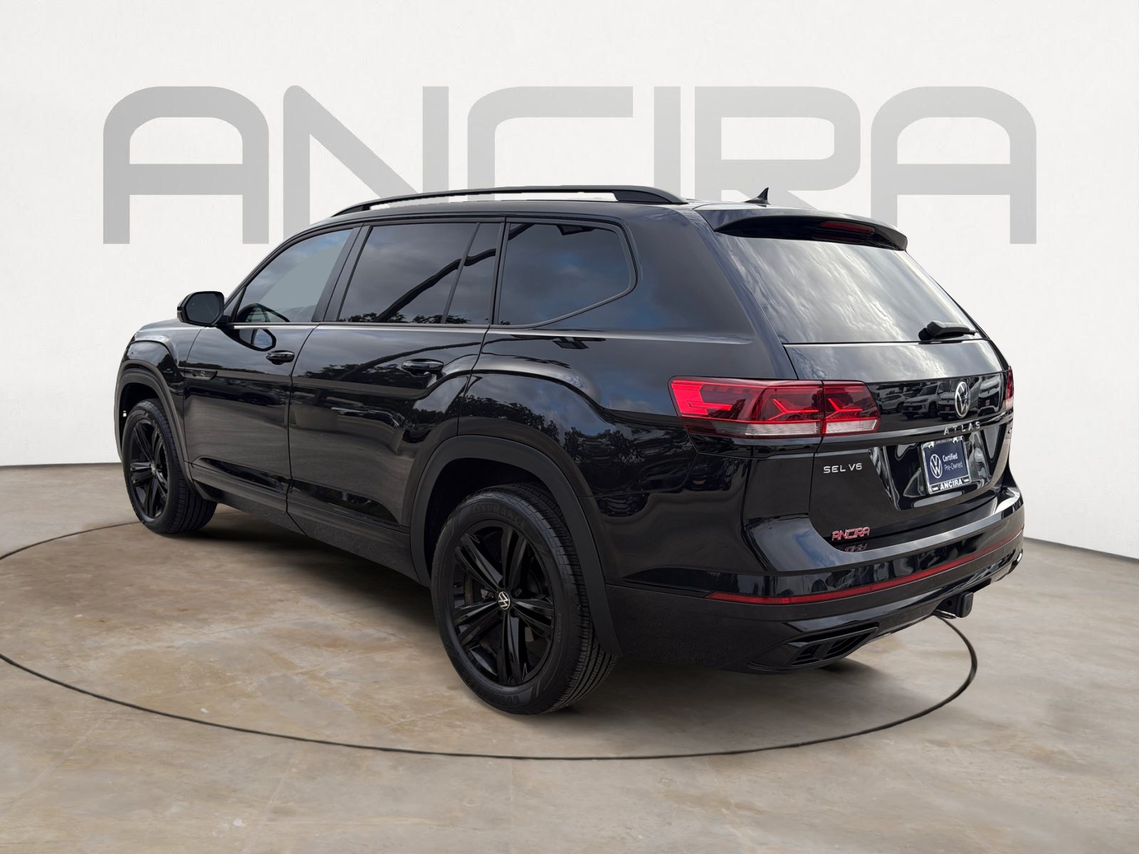 Certified 2023 Volkswagen Atlas SEL R-Line AWD/4WD image 8