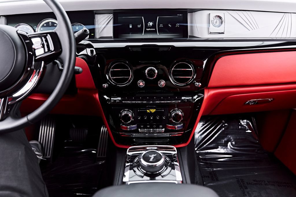 Used 2021 Rolls-Royce Phantom Sedan RWD image 84