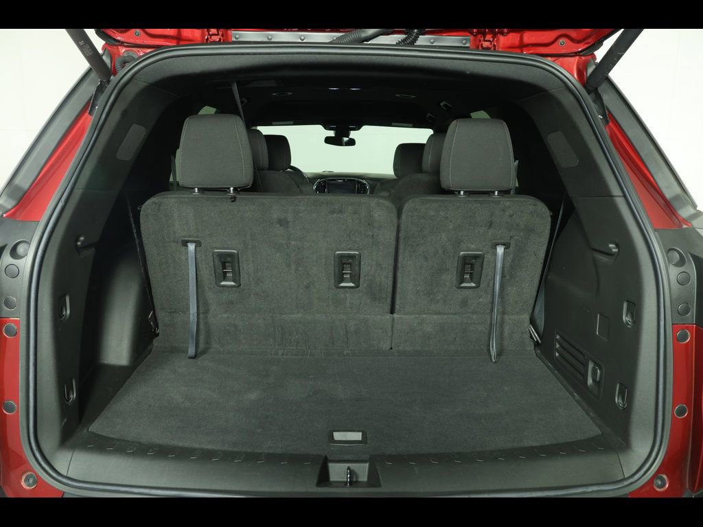 Used 2022 Chevrolet Traverse LT w/ Midnight/Sport Edition image 13
