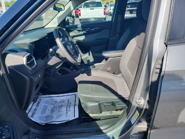 Used 2024 Chevrolet TrailBlazer LT AWD/4WD image 9