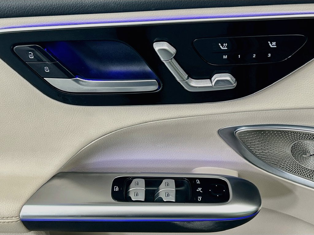 Certified 2025 Mercedes-Benz C 300 Sedan image 22