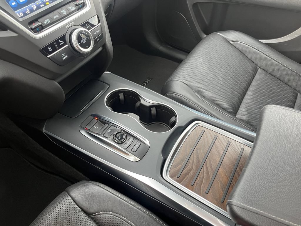 Used 2019 Acura MDX w/ Technology Package AWD/4WD image 16